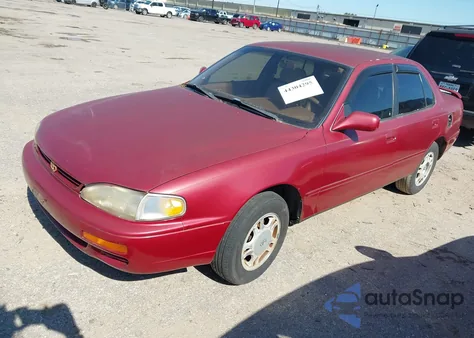 1995 Toyota Camry Le z USA, uszkodzony, nr VIN 4T1SK12EXSU588644